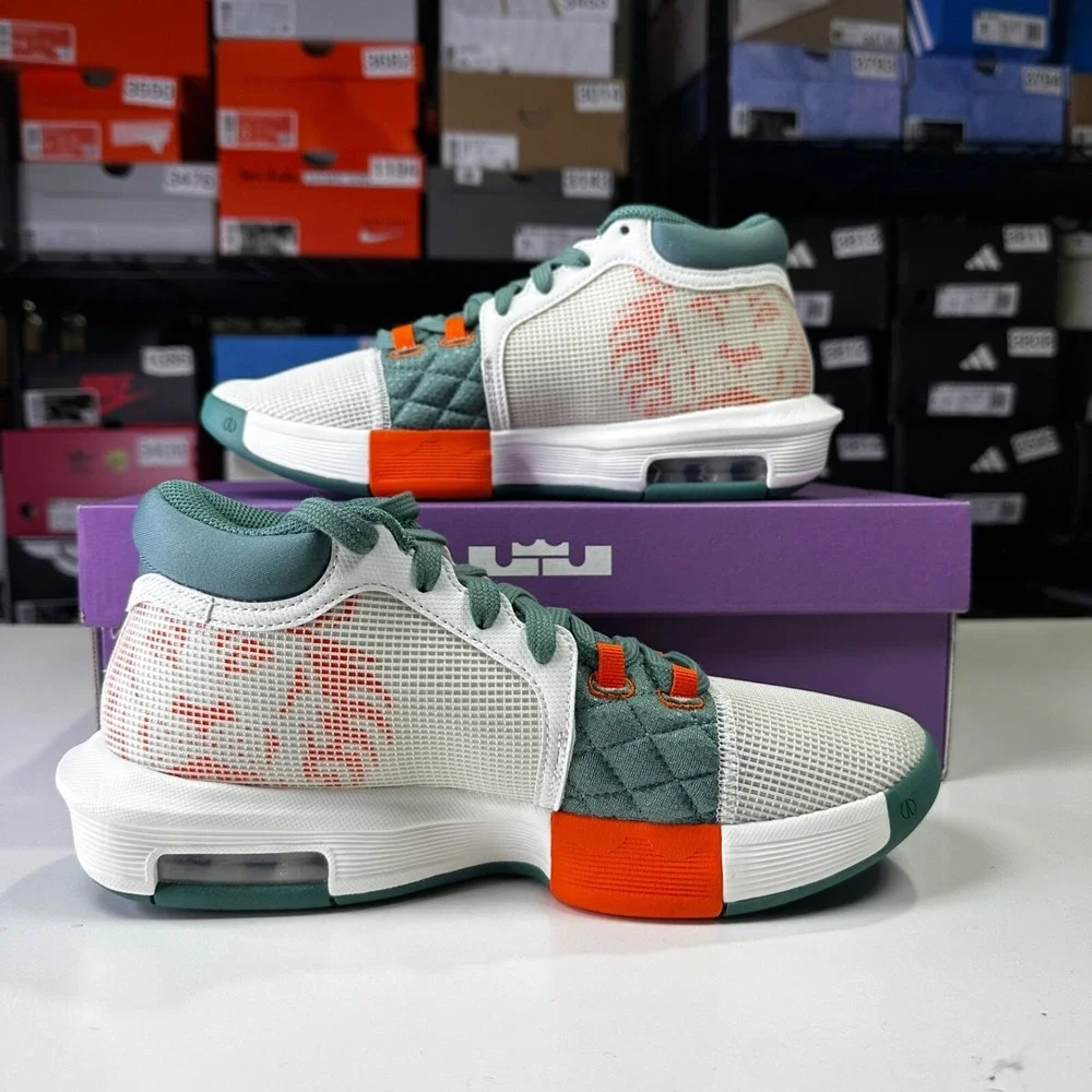 NIKE LEBRON WITNESS 8 VIII Sail/orange/orange FB2239-101 Men's Shoe Size 6.5 NEW